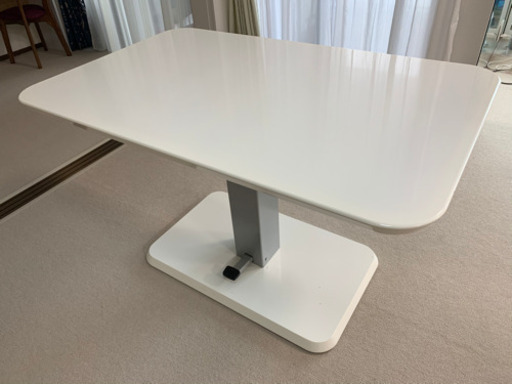 ダイニングテーブル(ニトリ)