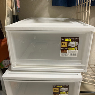 収納箱　３つ