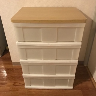 衣装ケースの画像
