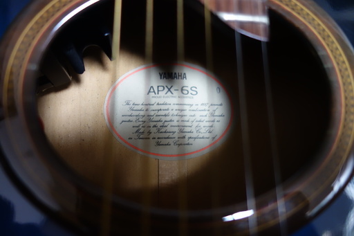 【注意：手渡しのみ】YAMAHA/ヤマハ　エレアコ　 APX-6S。アコギ。