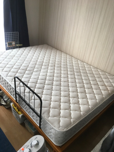【引き取り者決定】 FranceBed ダブルベッドサイズ　1400×1900×240㎜