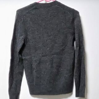 【新品未使用】ユニクロ 羊毛カーディガンの画像