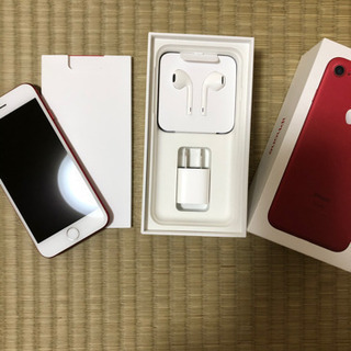 美品　iPhone7 256GB RED  付属品新品未使用（SIMロック解除済）の画像