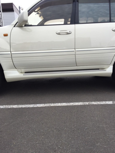 ランクル100サイドステップカバー取り置き中