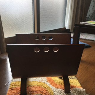 マガジンラック　本　雑誌　書類置きの画像