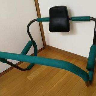 腹筋トレーニングマシーン