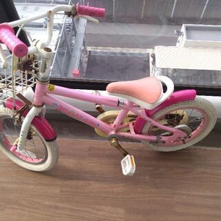 子供用　自転車　ハローキティの画像