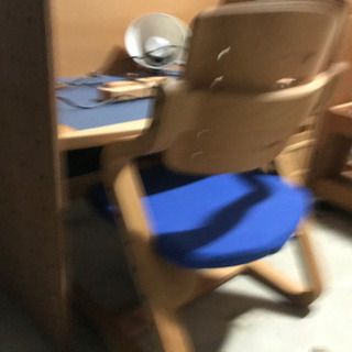 小さな子供用の学習机中古