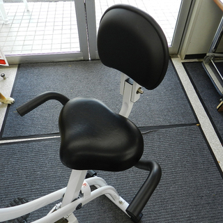 La・VIE ラビ  折りたたみ式クロスバイク エアロバイク トレーニング器具 ☆ PayPay(ペイペイ)決済可能 ☆ 札幌市 北区 屯田 La・VIE ラビ 折りたたみ式クロスバイク ファッション エアロバイク