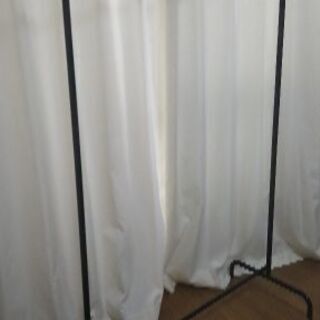 ［中古売ります］イケア　ハンガーラック　黒1      の画像