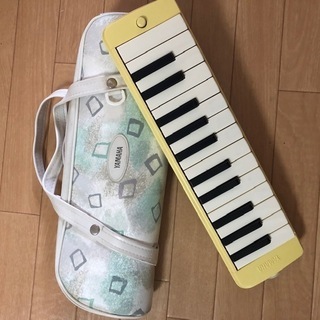 ヤマハ　鍵盤ハーモニカ　ソフトケース付き　ピアニカ　中古　
