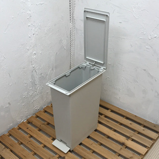 無印良品　28Lペダル式ゴミ箱の画像