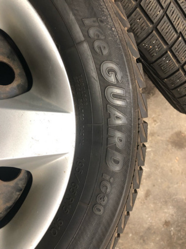 スタッドレス 195/65 R15  バリ溝！