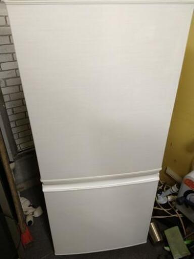 近隣配送無料★美品★シャープ SHARP SJ-14W-W 2ドアノンフロン冷凍冷蔵庫 137L・つけかえどっちもドア☆送料込み(地域限定)☆直接引き取り歓迎☆早期受け取り希望☆