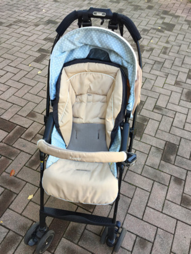 コンビ ベビーカー メチャカルハンディオート4キャス