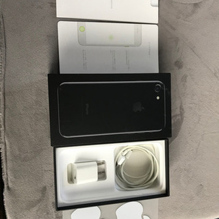 SIMフリーiPhone7128G ジェットブラック美品の画像