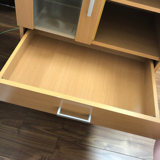 組み立て式小さめ食器棚売ります。