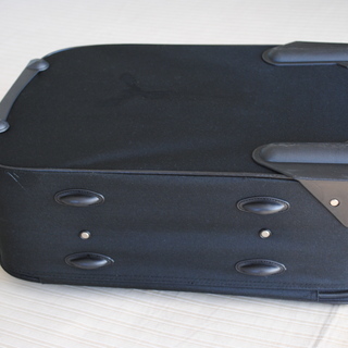 ■美品■キャリーバッグ 黒 / 南京錠付の画像