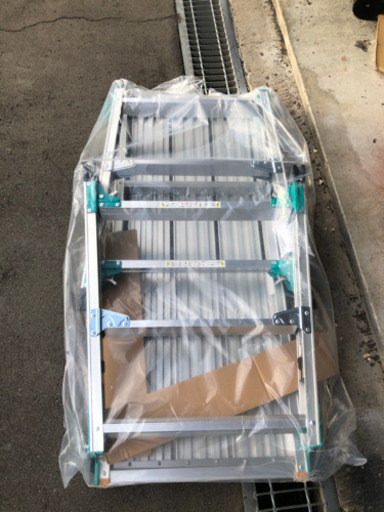 長谷川工業/ハセガワ 脚立【DRSW2.0-1000 ハセガワ 脚部伸縮式アルミ足場台 65〜96ｃｍ