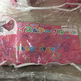 キティちゃんテーブル、イスセットの画像