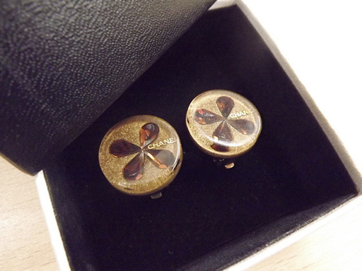 CHANEL シャネル クローバーイヤリング ゴールドカラー×ブラウン系