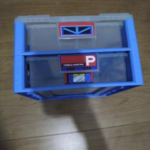タカラトミー　ミニカーケース