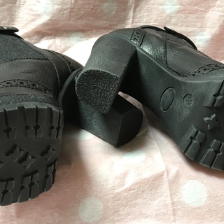未使用美品☆ドンナピウ・ベルト付きショートブーツの画像