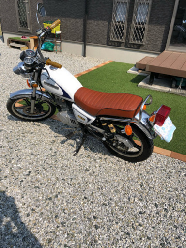 スズキ GN125H