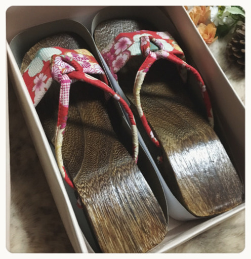 ご購入者様決定［未使用］和風木製軽量サンダル 下駄  柄一点物◆❖◇◇❖◆23～24.5cm