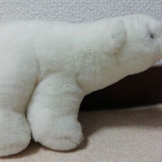 シロクマ　ぬいぐるみ