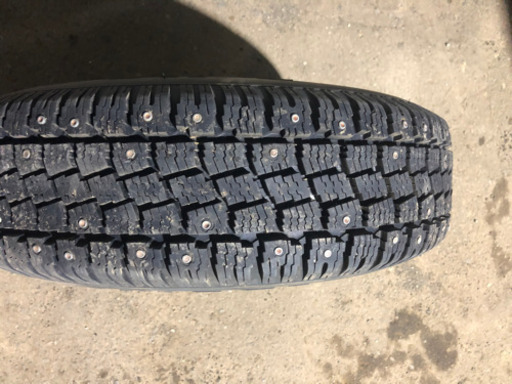スパイク　タイヤ　希少サイズ　緊急値下げ❗️❗️❗️