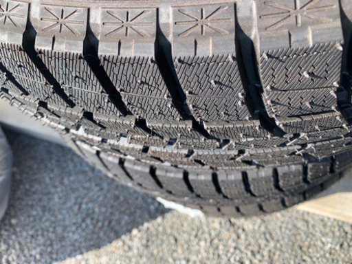 新品215/60R17 スタッドレスタイヤホイールセット
