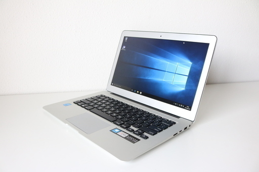 win10/corei7/4GB/SSD256GB/13.3/office搭載/展示品