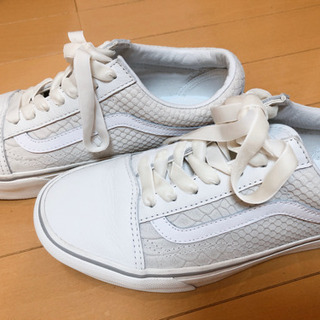 VANS スネークスニーカーの画像
