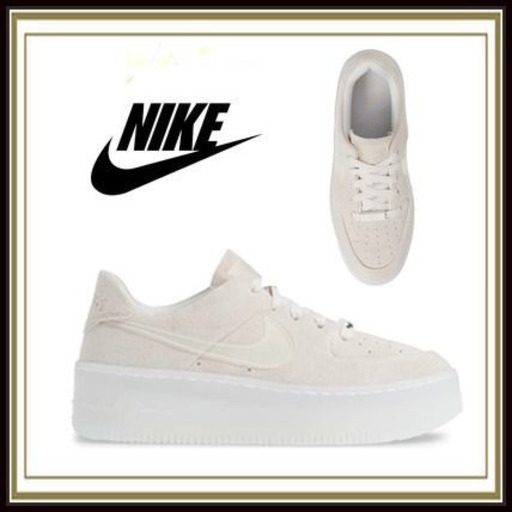 NIKE スニーカー