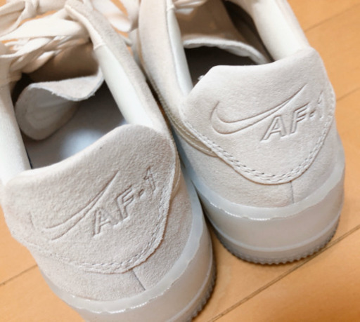 NIKE スニーカー