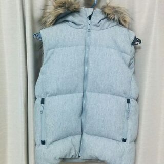 GAP×アウトドアエディション ダウンベストの画像