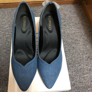 新品♡COSMITXのデニムパンプスの画像
