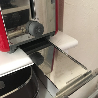 デロンギ　ポップアップ　トースター　赤の画像