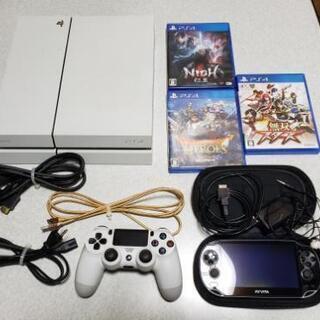 PS4本体とPSVitaのセットです