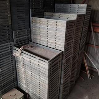 育苗箱　残り約300枚　プラスチック箱　田植え　0円の画像