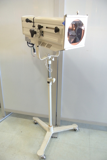 National ナショナルの舞台・スタジオ用照明器具 NQ31811 ジャンク品 松下電工 スポットライト 舞台照明 発表会に /大