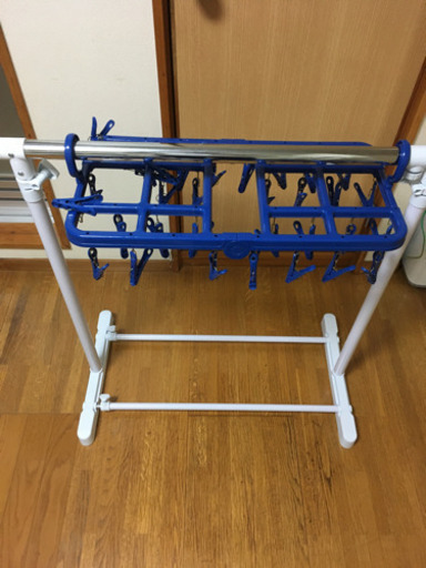 ハンガーラック、洗濯バサミ