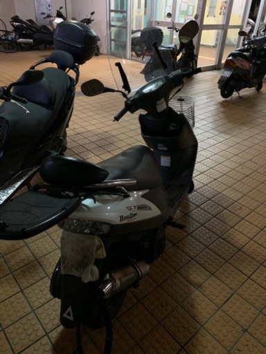 バイク v125g