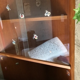 棚つきテレビ台の画像