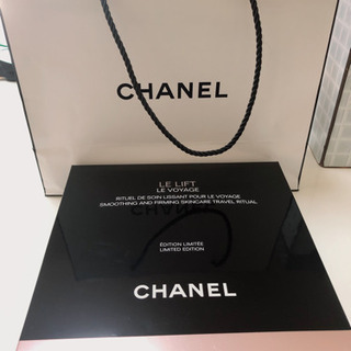 CHANEL ルリフト　トラベルセットの画像