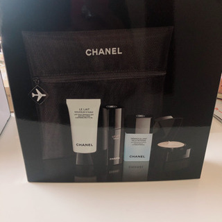 CHANEL ルリフト　トラベルセットの画像