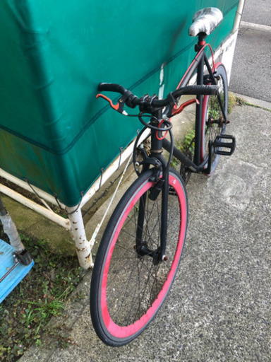 ピスト　取引中