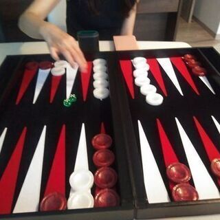 バックギャモン楽しみませんか？ 