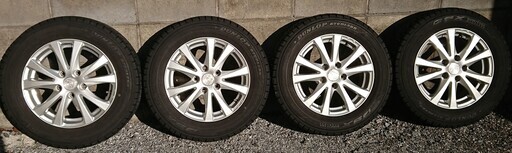値下げしました！ スタッドレスタイヤ、アルミホイールセット DUNLOP ダンロップ  15インチ  タイヤサイズ 195/65/15  2011年日本製